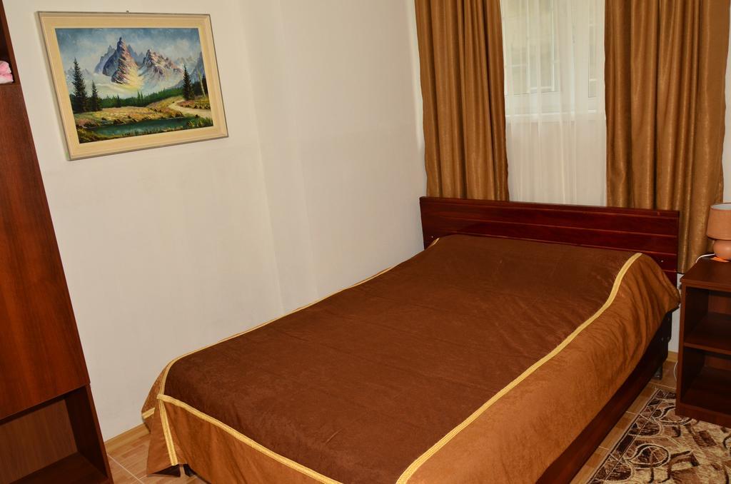 Hotel Acorn Irpiň Exteriér fotografie